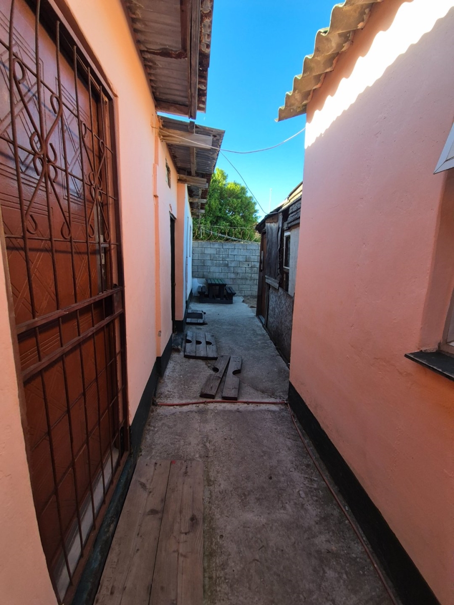 2 Bedroom Property for Sale in New Brighton Eastern Cape